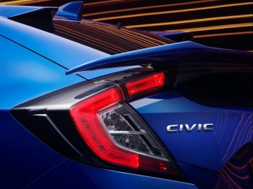 Honda Civic Sport Line &ndash; Co łączy go z Type R-em?
